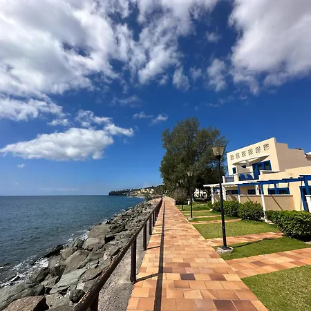 Privado En Bahia Feliz リゾート